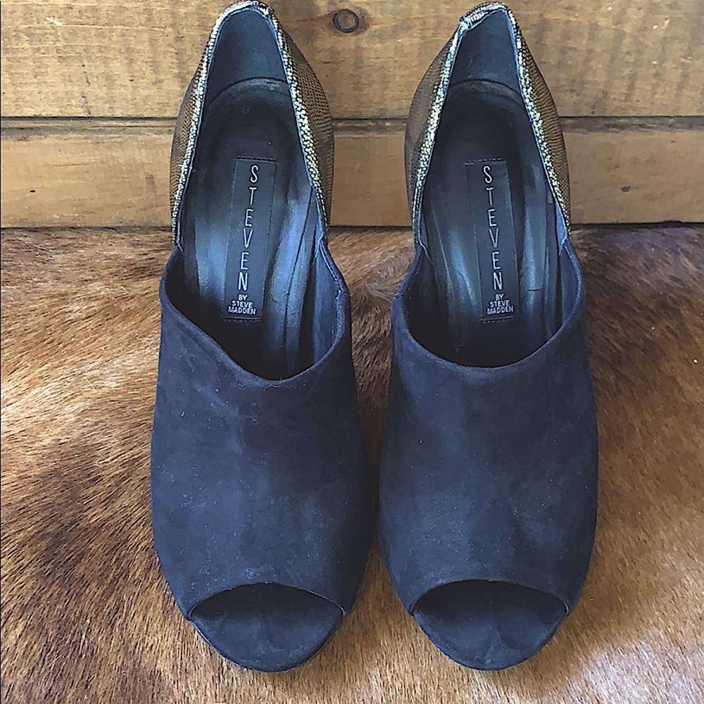 Open toe leather wedgie high heel shoes